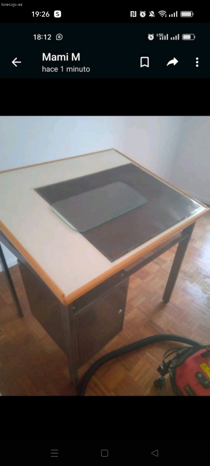 mesa de arquitectura. mesa con caja de seguridad y llave para arquitectura y dibujo técnico etc